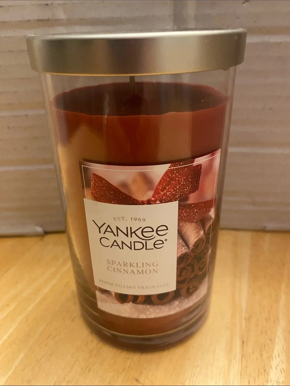 Yankee Candle Sparkling Cinnamon Jar candle with Lid. Large 14.25 oz NWT